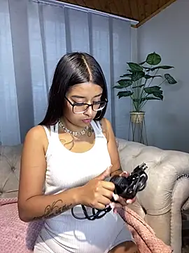 chanell pinkk online show from 04-08-26, 12:50