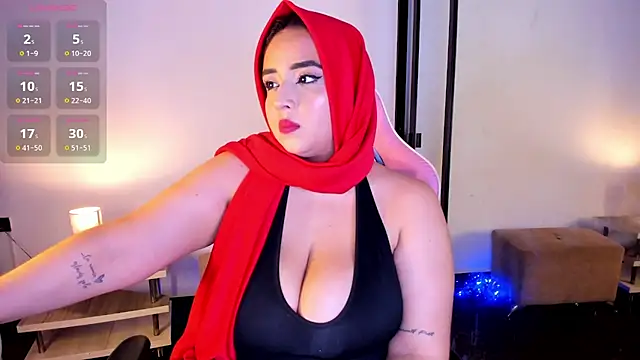 Snapshot of ThanaSaadii chatting on 05-15-26, 07:17 ThanaSaadii online show from 05-15-26, 07:17