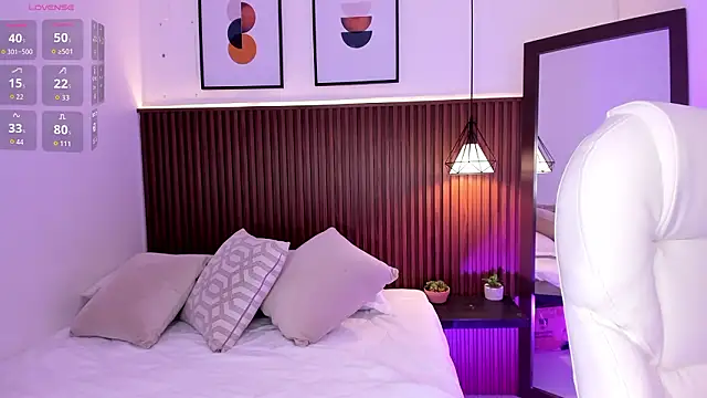 ahitanaa  online show from 03-17-26, 02:47