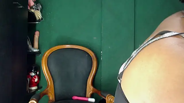 AntonelaVargas online show from 04-17-26, 07:38