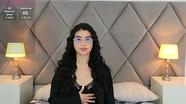 OliviaDiaz online show from 04-04-26, 08:15