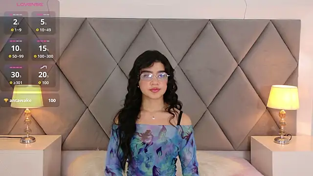 OliviaDiaz online show from 04-15-26, 08:20