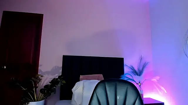 TinnaMoon online show from 03-26-26, 11:57