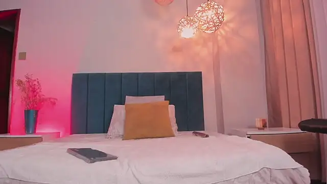 FreyaCameron online show from 03-19-26, 12:27