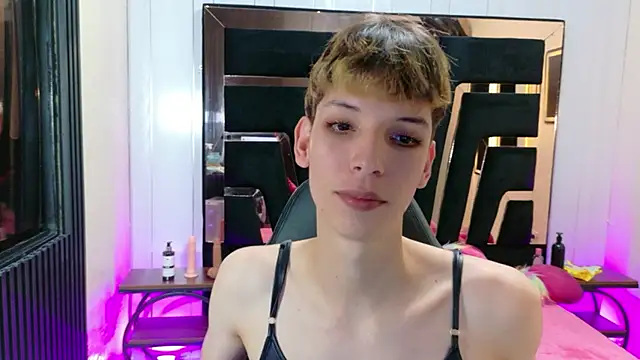 Stefany PiInk online show from 03-19-26, 12:38