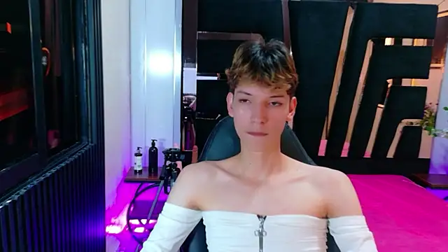 Stefany PiInk online show from 04-03-26, 01:06