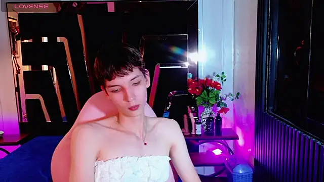 Stefany PiInk online show from 05-20-26, 08:28
