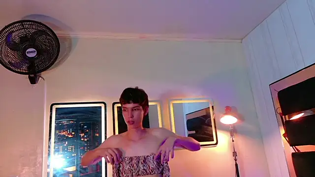Stefany PiInk online show from 05-11-26, 04:04