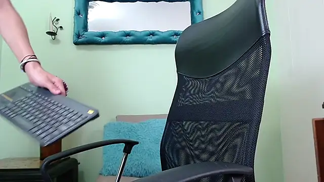 ChalonVera online show from 03-28-26, 07:26