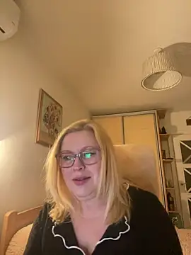 Snapshot of JanieLight53 chatting on 03-23-26, 12:22 JanieLight53 online show from 03-23-26, 12:22