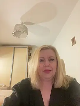 JanieLight53 online show from 07-12-26, 08:20