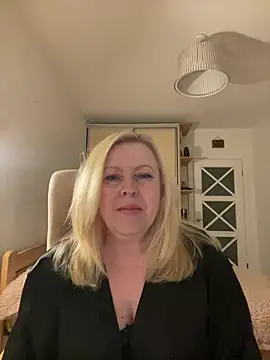 JanieLight53 online show from 06-29-26, 08:52