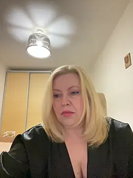 JanieLight53 online show from 07-14-26, 07:09