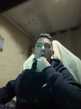 Cr1sXPorn online show from 04-23-26, 12:39