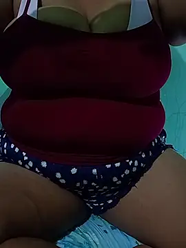 latina bigtitss online show from 03-15-26, 03:24