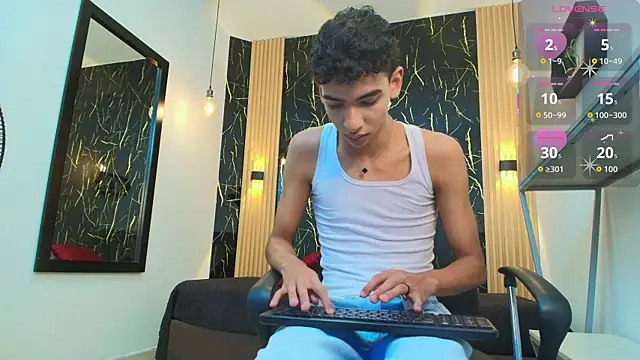 Snapshot of ValeriHot_1 chatting on 05-24-26, 02:44 ValeriHot 1 online show from 05-24-26, 02:44