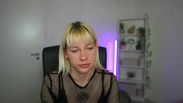 NadiaTiger18 online show from 03-09-26, 07:50