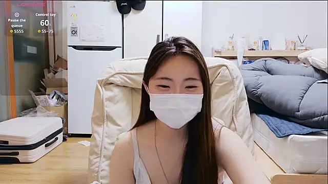 Snapshot of Berry_Chuu chatting on 05-21-26, 11:29 Berry Chuu online show from 05-21-26, 11:29