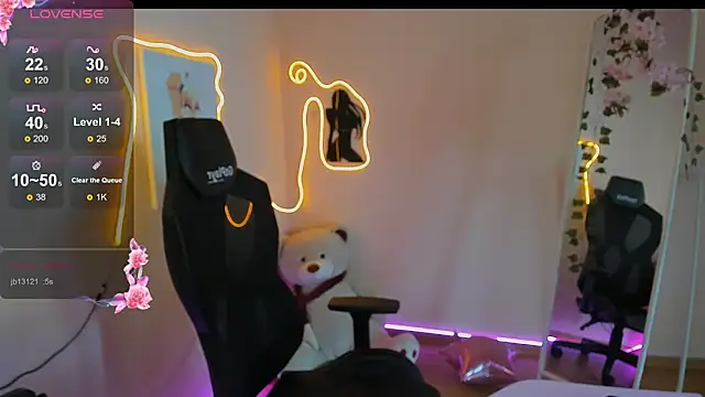 Ember Vexen online show from 04-19-26, 08:04