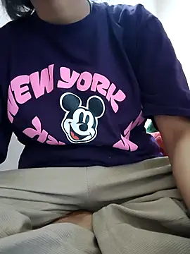 nidhii nude online show from 04-05-26, 08:43