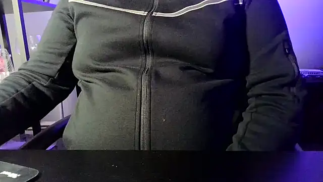 Snapshot of bshcock chatting on 03-07-26, 02:44 bshcock online show from 03-07-26, 02:44