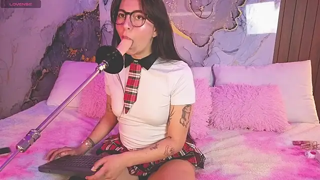 abbycandhy online show from 05-18-26, 02:22