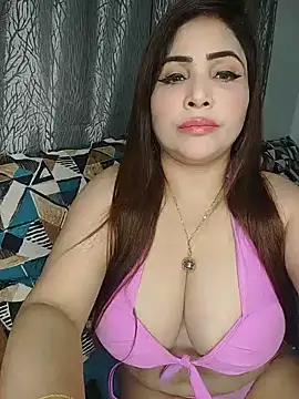 Snapshot of Princess_cutie_doll2 chatting on 08-01-26, 09:24 Princess cutie doll2 online show from 08-01-26, 09:24