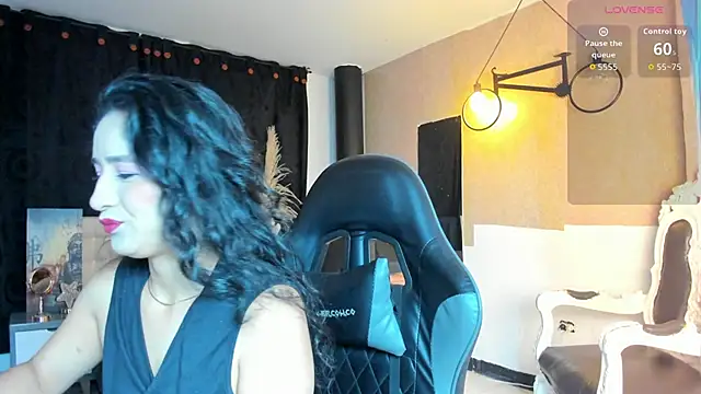 Vicky Angeel online show from 06-18-26, 04:11