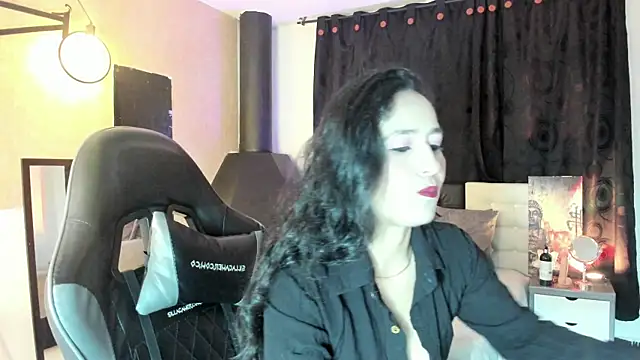 Vicky Angeel online show from 05-26-26, 03:26