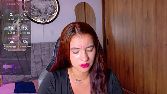 Snapshot of Victoria_Rous chatting on 06-22-26, 11:57 Victoria Rous online show from 06-22-26, 11:57