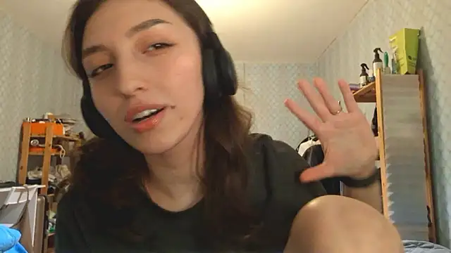 CindyLight online show from 03-27-26, 04:19