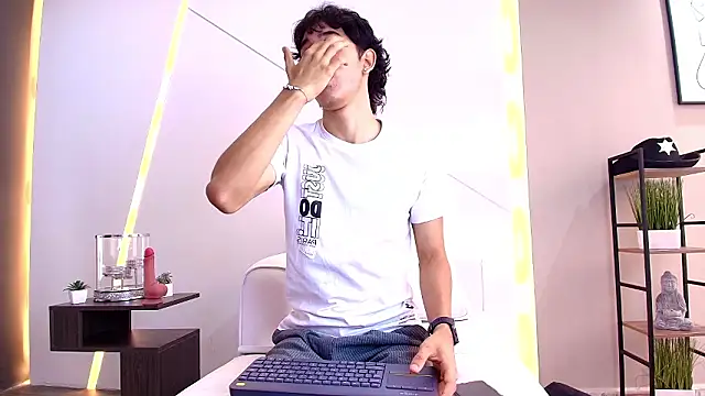 rick flame0 online show from 03-11-26, 01:27