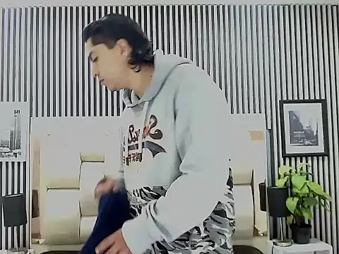 Alex Wolft online show from 04-08-26, 11:44