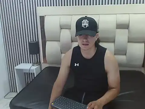 Alex Wolft online show from 06-21-26, 12:11