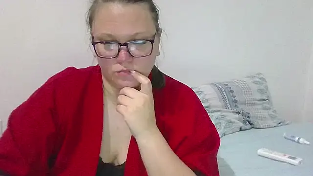 Snapshot of MuseChic_Wild chatting on 04-10-26, 11:23 MuseChic Wild online show from 04-10-26, 11:23