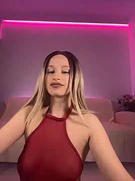 ScarletFlameee online show from 04-03-26, 07:42