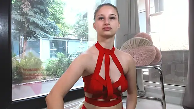 ScarletFlameee online show from 07-12-26, 05:41