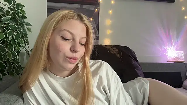Snapshot of Fanny_Fresh chatting on 06-26-26, 08:09 Fanny Fresh online show from 06-26-26, 08:09