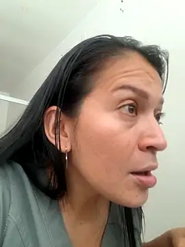 Snapshot of Dr_Edna_naughty chatting on 07-13-26, 04:50 Dr Edna naughty online show from 07-13-26, 04:50