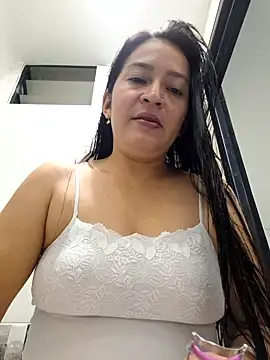 Snapshot of Dr_Edna_naughty chatting on 06-05-26, 12:55 Dr Edna naughty online show from 06-05-26, 12:55