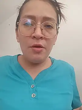 Snapshot of Dr_Edna_naughty chatting on 06-18-26, 03:17 Dr Edna naughty online show from 06-18-26, 03:17