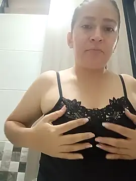 Snapshot of Dr_Edna_naughty chatting on 04-14-26, 12:43 Dr Edna naughty online show from 04-14-26, 12:43