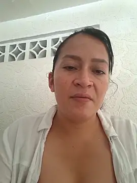 Snapshot of Dr_Edna_naughty chatting on 05-10-26, 03:36 Dr Edna naughty online show from 05-10-26, 03:36