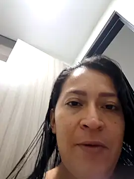 Snapshot of Dr_Edna_naughty chatting on 05-13-26, 01:07 Dr Edna naughty online show from 05-13-26, 01:07