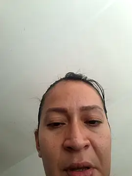 Snapshot of Dr_Edna_naughty chatting on 06-26-26, 02:45 Dr Edna naughty online show from 06-26-26, 02:45