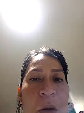 Snapshot of Dr_Edna_naughty chatting on 05-18-26, 01:39 Dr Edna naughty online show from 05-18-26, 01:39