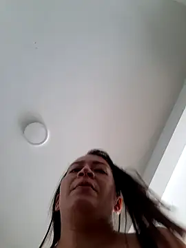Snapshot of Dr_Edna_naughty chatting on 05-15-26, 12:36 Dr Edna naughty online show from 05-15-26, 12:36