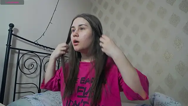 LucyMur online show from 04-25-26, 11:35