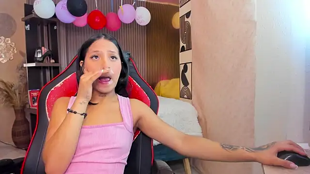 ZaraLuciana online show from 04-23-26, 11:49