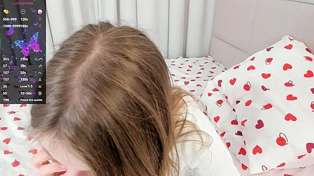 ErinnPieloch online show from 04-14-26, 07:19